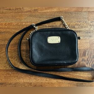 Like new Michael Kors Chained Crossbody